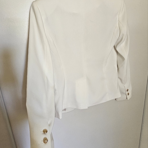 White Blazer - Picture 5 of 5